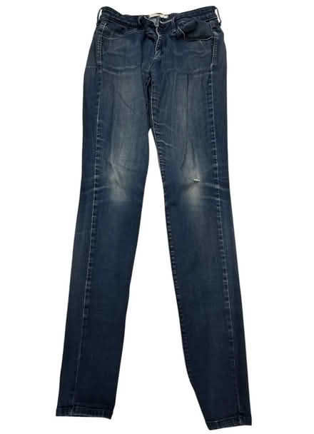 Photo of free Uniqlo Woman’s Jeans (Brooklyn Storage) #1