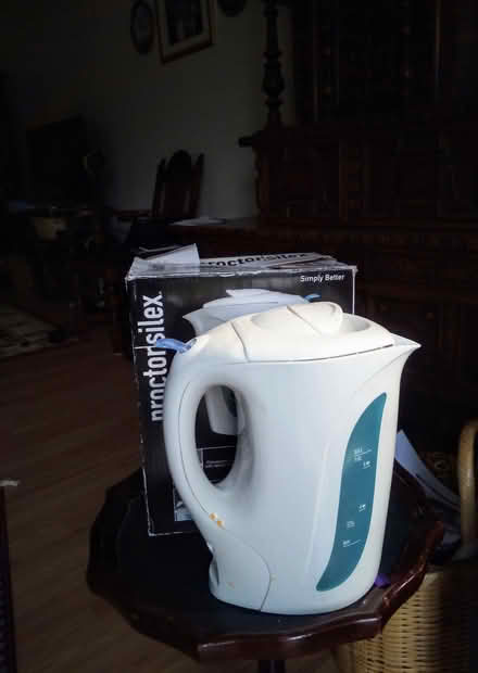 Photo of free Electric kettle (Hobson & Woodridge Dr.,) #1
