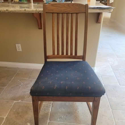 Photo of free Dining table and 4 chairs (Verrazzano, Camino del Sur) #3