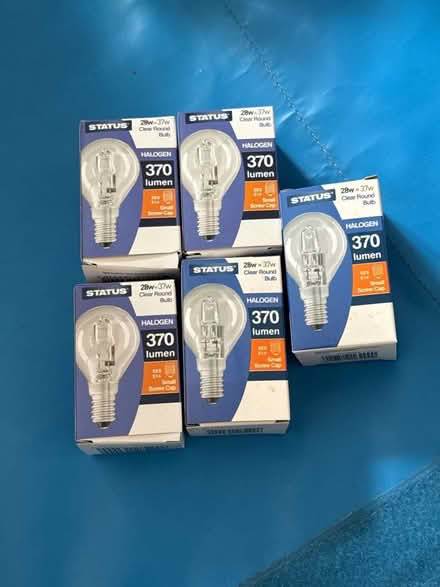 Photo of free 5x 28W halogen screw in light bulbs (Headington OX3) #1