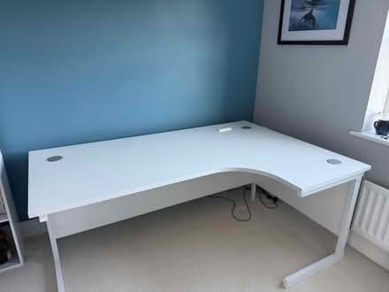 Photo of free L shaped desk. Excellent condition (Epping CM16) #1