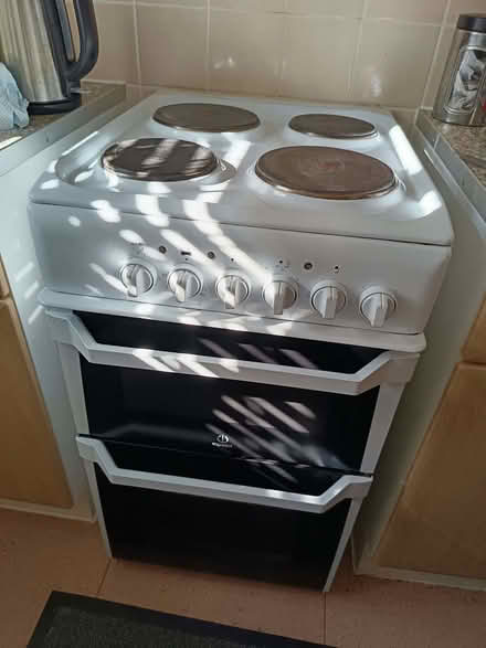 Photo of free Electric Cooker (Cannock WS11) #1