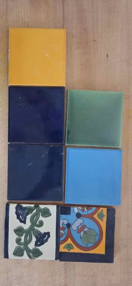 Photo of free Mexican talavera tiles, 2" x 2" (UWS, Riverside/108th) #3