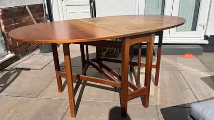 Photo of free Mid-Century dining table (B62 Halesowen) #3