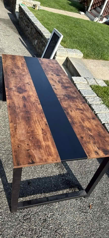 Photo of free Computer Table / Office Desk (39 Avola St Arlington, MA) #1