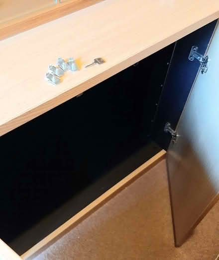 Photo of free Glass-Fronted Bookcase Display Cabinet with Cupboard Base (Calthorpe OX16) #3