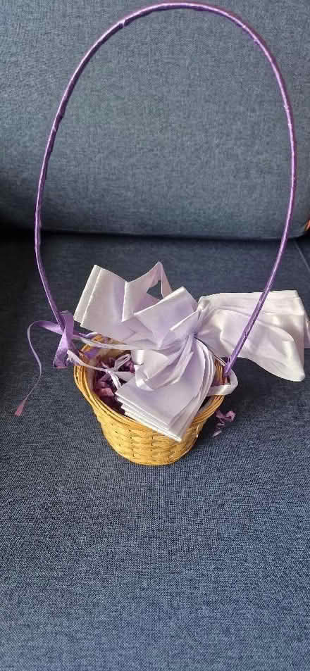Photo of free Small basket (Loughton IG10) #1