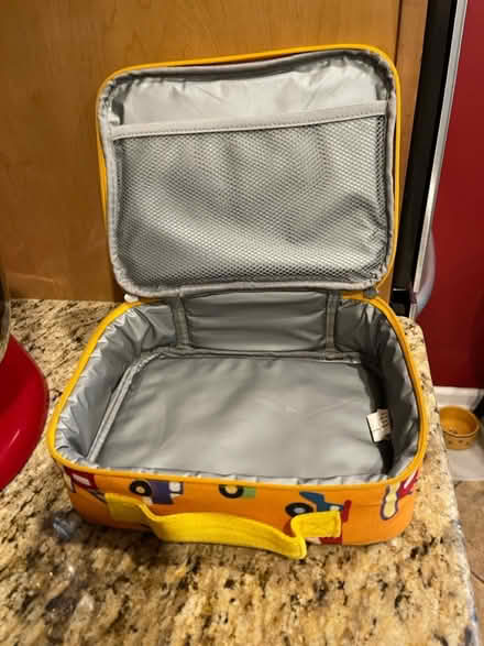 Photo of free Kids lunch box (Fairfax City) #2