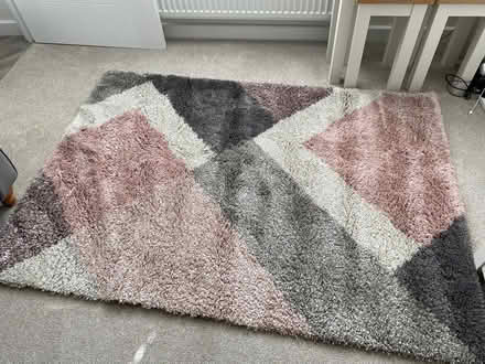 Photo of free Pink/cream/grey rug (Basingstoke Golf Club RG23) #2