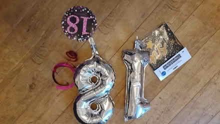 Photo of free 18 separate ballons and celebration banner (The Camp AL4) #1