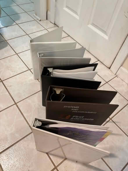 Photo of free Assorted 3-ring binders (Simsbury) #3