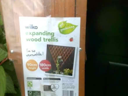 Photo of free Expanding wood trellis (Bedwell SG1) #1