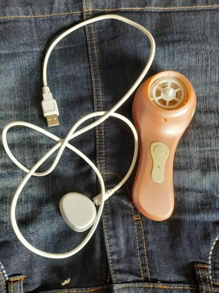 Photo of free Magnitone Facial Brush (Oxford, Cowley OX4) #1