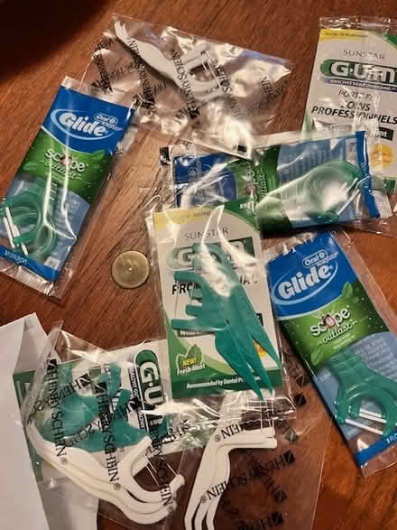 Photo of free Flosser samples (west of Watertown Square) #1
