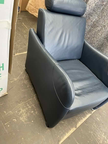 Photo of free leather reclining chair (Woodstock OX20) #2