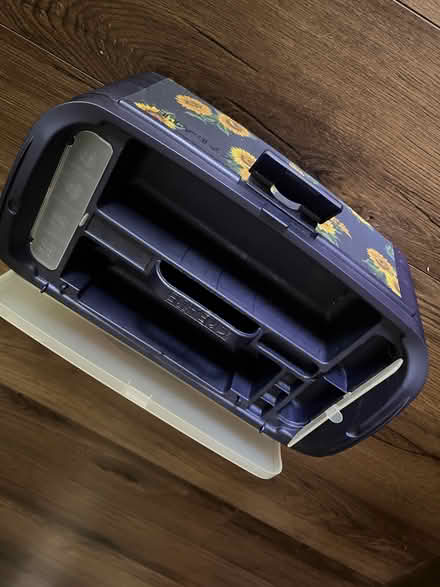 Photo of free sewing supplies box (Glen Ellyn) #1