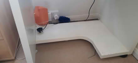 Photo of free Old white desk (KT16 chertsey) #4