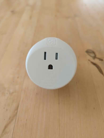 Photo of free America to UK plug adapter (Pennington SO41) #1