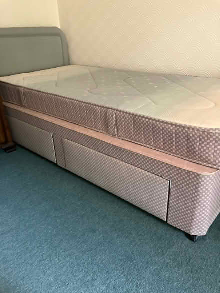 Photo of free Single bed with 2 drawers (HU11 4JE) #1