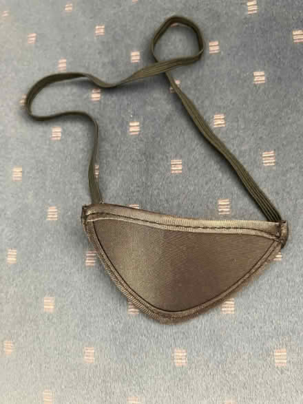 Photo of free Black eye patch/eye shade (Bilton HG1) #1