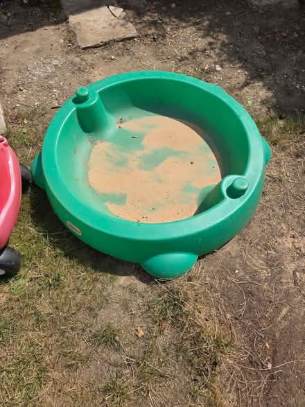 Photo of free Sandpit (Holmer Green HP15) #1
