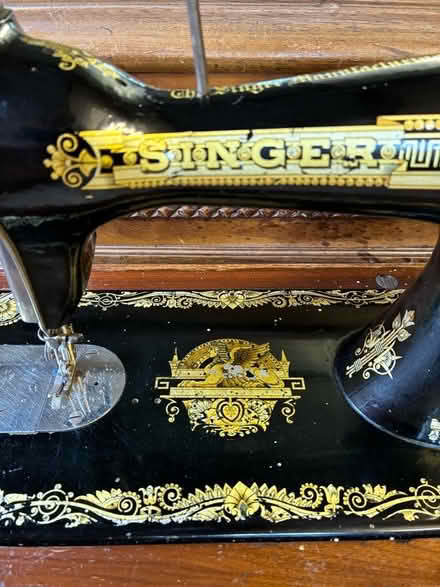 Photo of free Singer sewing machine vintage (Caldy Valley CH3) #3