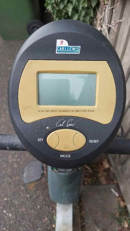 Photo of free Carl Lewis recumbent exercise bike. (Turnford EN8) #4