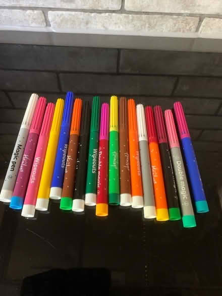 Photo of free Hamleys double magic colouring pens (Tilehurst RG30) #1