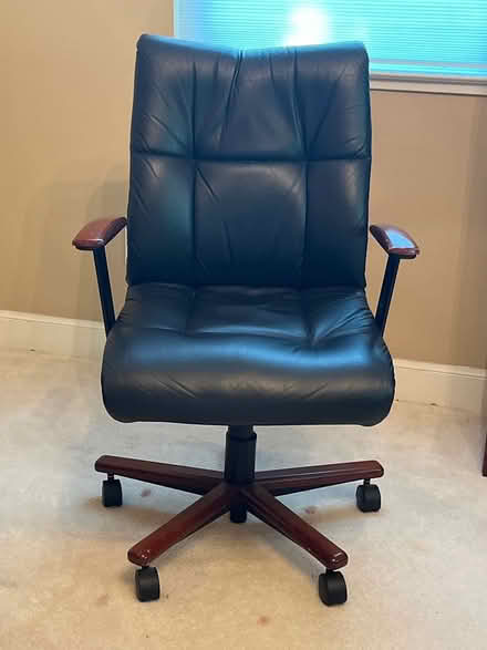 Photo of free Leather Office Rolling Swivel Chair (Lindenwood) #1