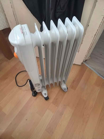 Photo of free Oil filled radiator (Holmer Green HP15) #2