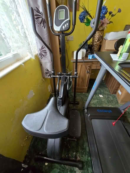 Photo of free F4H Olympic Sports 2 in 1 elliptical cross trainer/bike (Walton Summit PR5) #1