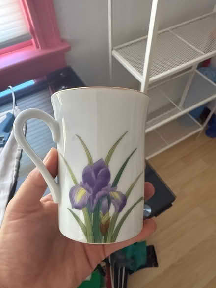 Photo of free teacup with bird and lilacs (Pasadena, CA) #2