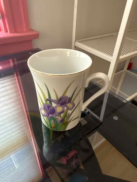 Photo of free teacup with bird and lilacs (Pasadena, CA) #1