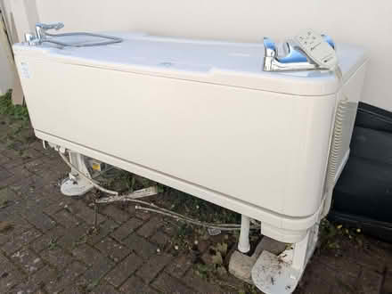 Photo of free Assistance Bath for someone with mobility issues. (Rottingdean BN2) #1