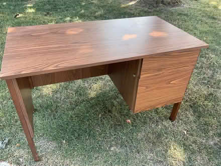 Photo of free Desk (garrison village) #1