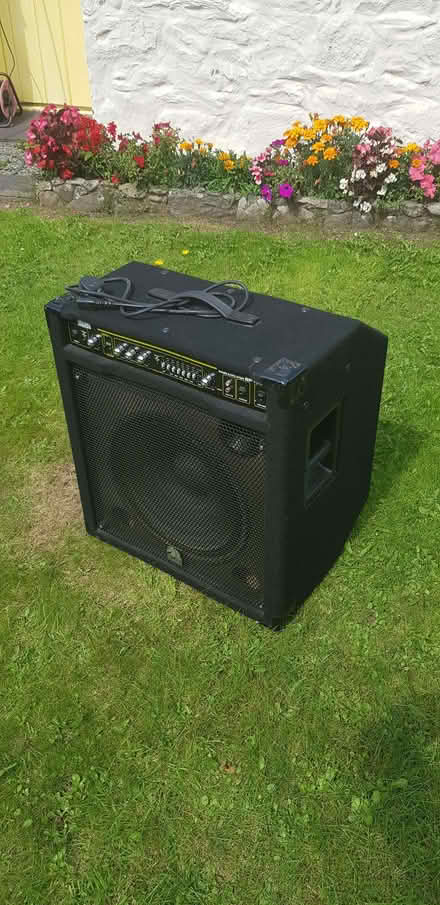 Photo of free 150 Watt Bass Guitar Amp (Bethesda LL57) #3