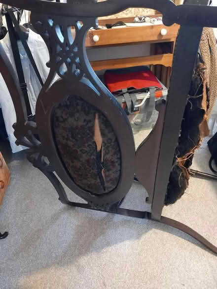 Photo of free Victorian settee (Fareham PO14) #4