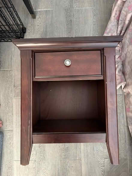 Photo of free Side table (33064) #1