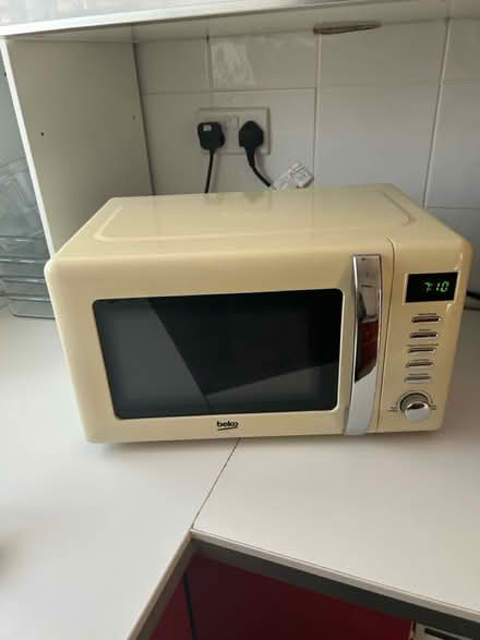 Photo of free Beco Microwave (UB7 9EF) #1