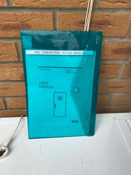 Photo of free aeg freezer atb81011nw (Leeds) #3