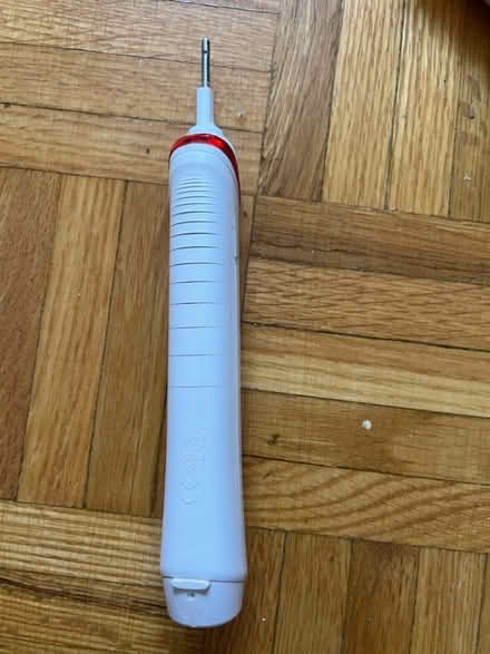 Photo of free Braun/Oral B electric brush base (Etobicoke) #2