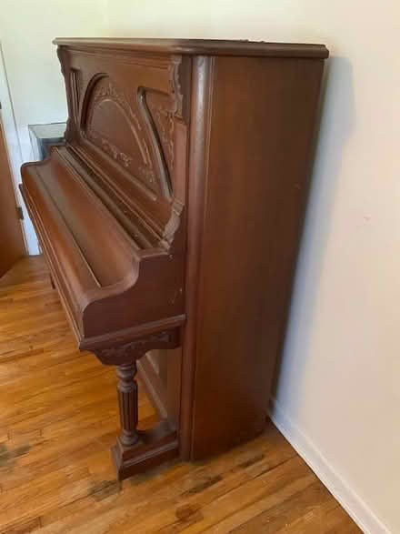 Photo of free Piano (Albemarle) #2