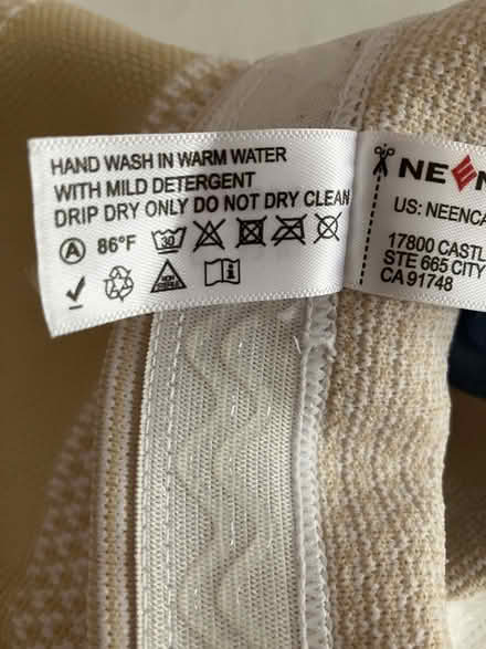 Photo of free knee brace (NoHo 10012) #4