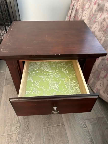 Photo of free Side table (33064) #2