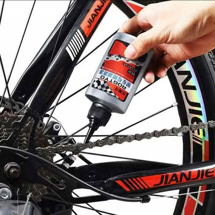 Photo of Bike chain lubricant oil (High Wickham TN35) #1