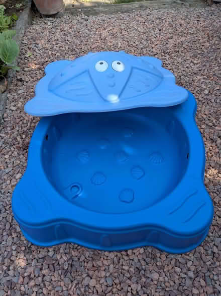 Photo of free ELC sandpit/waterplay (Hunt End B97) #2