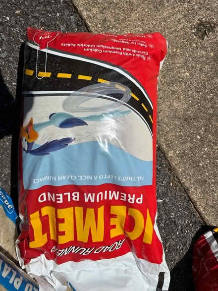 Photo of free 2 bags ICE MELT (Parole) #1