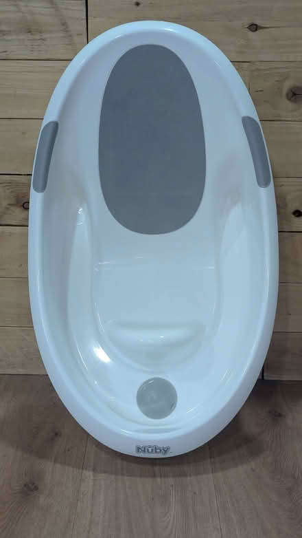 Photo of free White baby bath by Nuby (Portsea PO1) #3