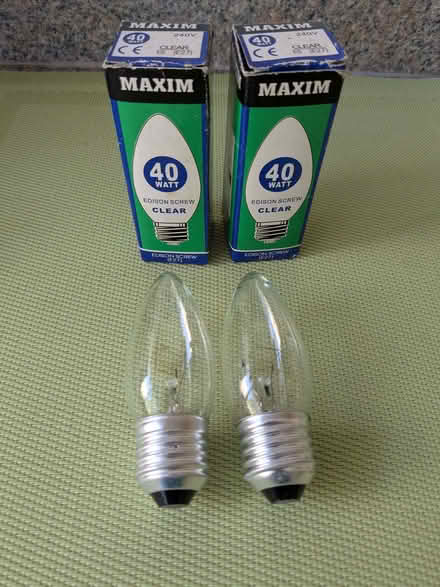 Photo of free Two 40w Screw Lamp Bulbs (Beulah Hill SE19) #1