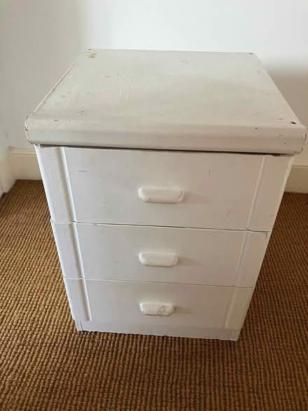 Photo of free White chest of drawers (Lansdowne Terrace, Exeter) #1